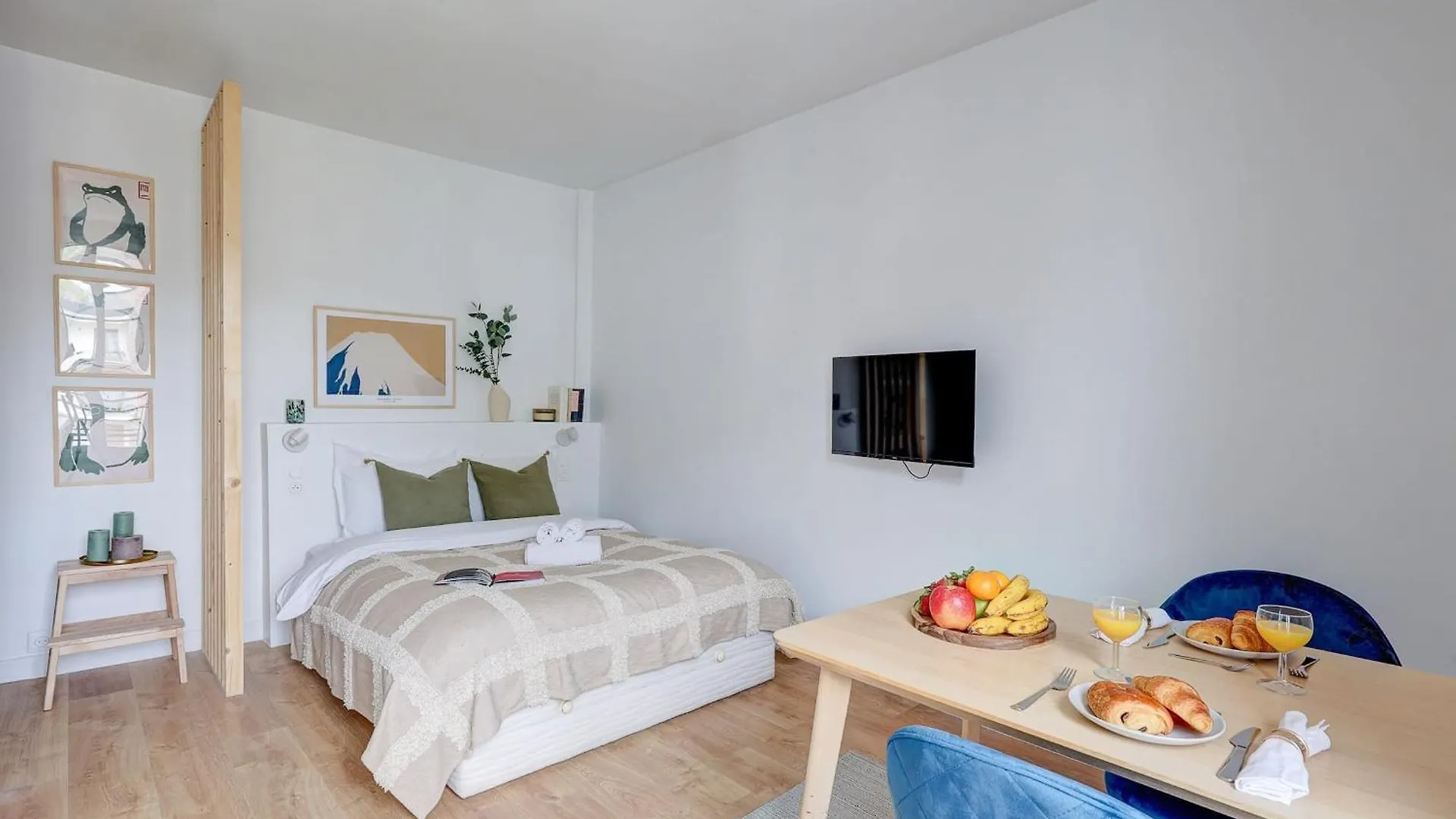Plantes 1Br Cozy Flat Apartment Paris 0*,  France